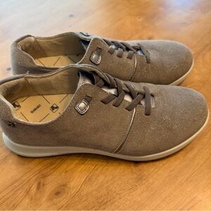 Revere Athens Taupe Suede Metallic Walking Sneakers Women's 40 Slip Resistant